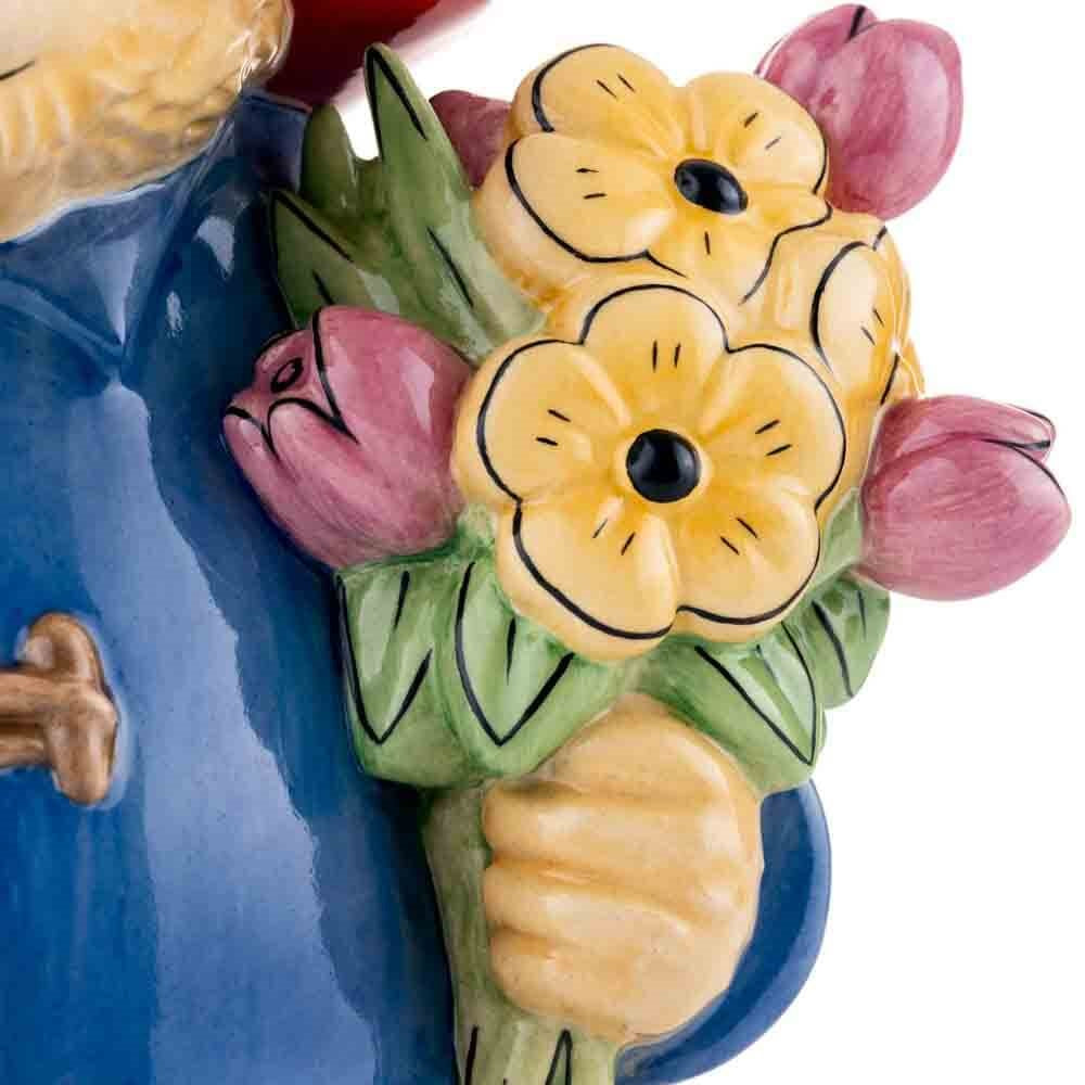 PADDINGTON LARGE FIGURINE COLOURWAY: HOLDING FLOWERS