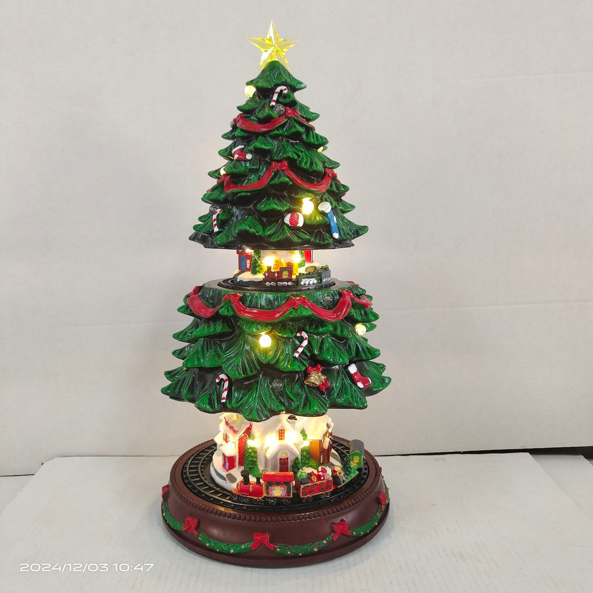 Xmas Carnival Expending Christmas Tree