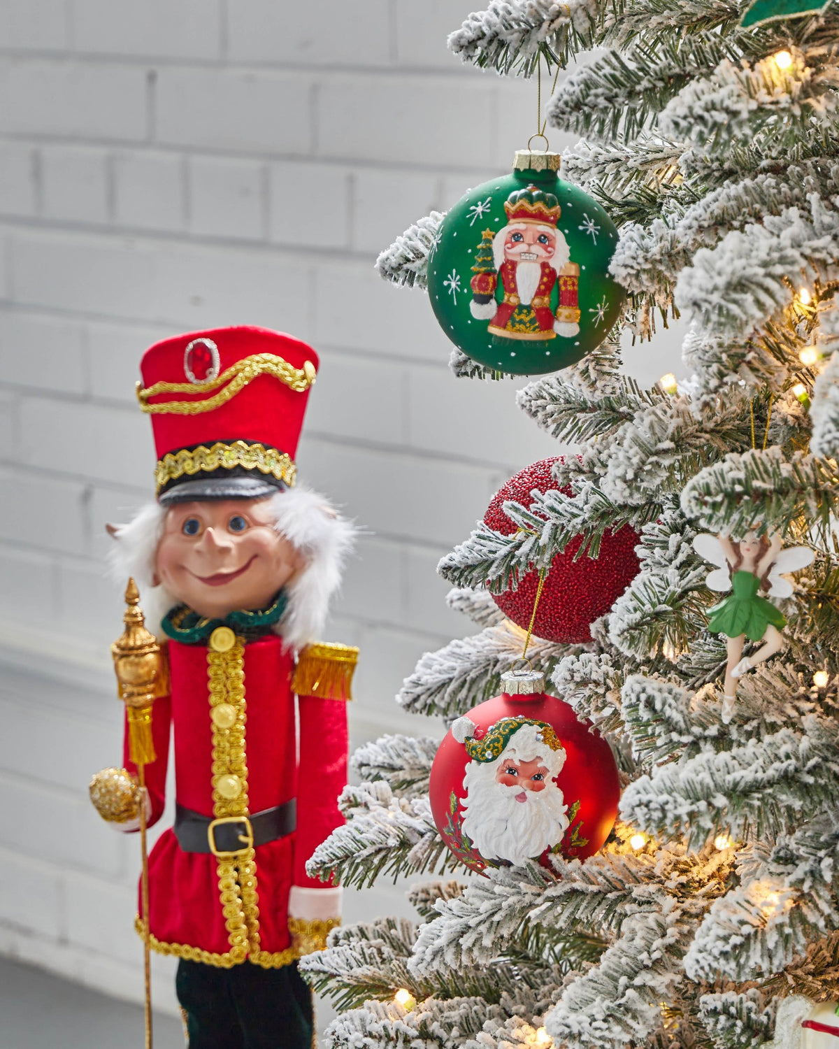 NUTCRACKER BAUBLE GREEN 10CM