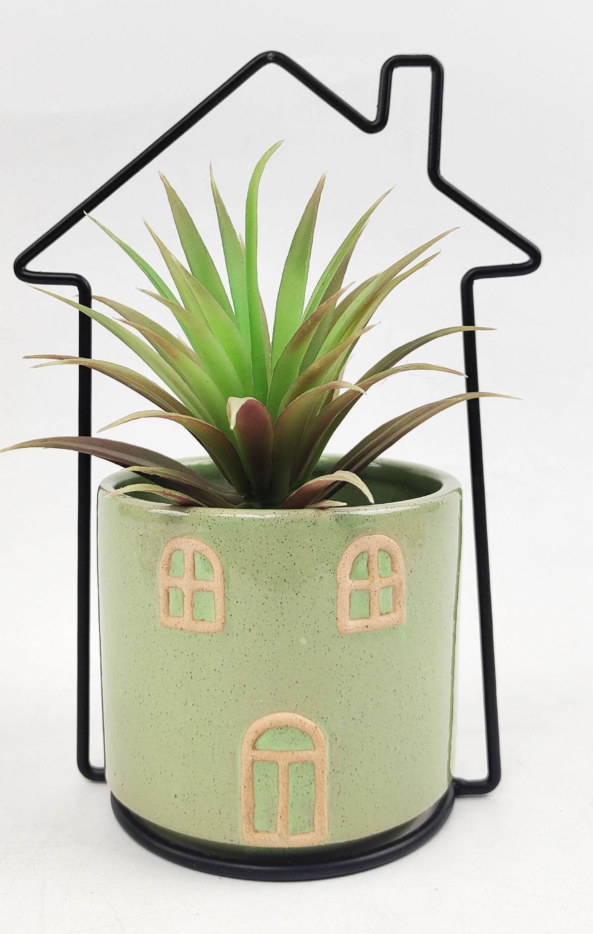 PLANTER HOUSE LIGHT GREEN 21CM